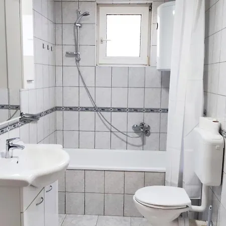 Farah Apartment *